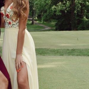 Faviana Dresses - Prom dress: Faviana buttercreme size 0 Faviana Dresses - Prom dress: Faviana buttercreme size 0
